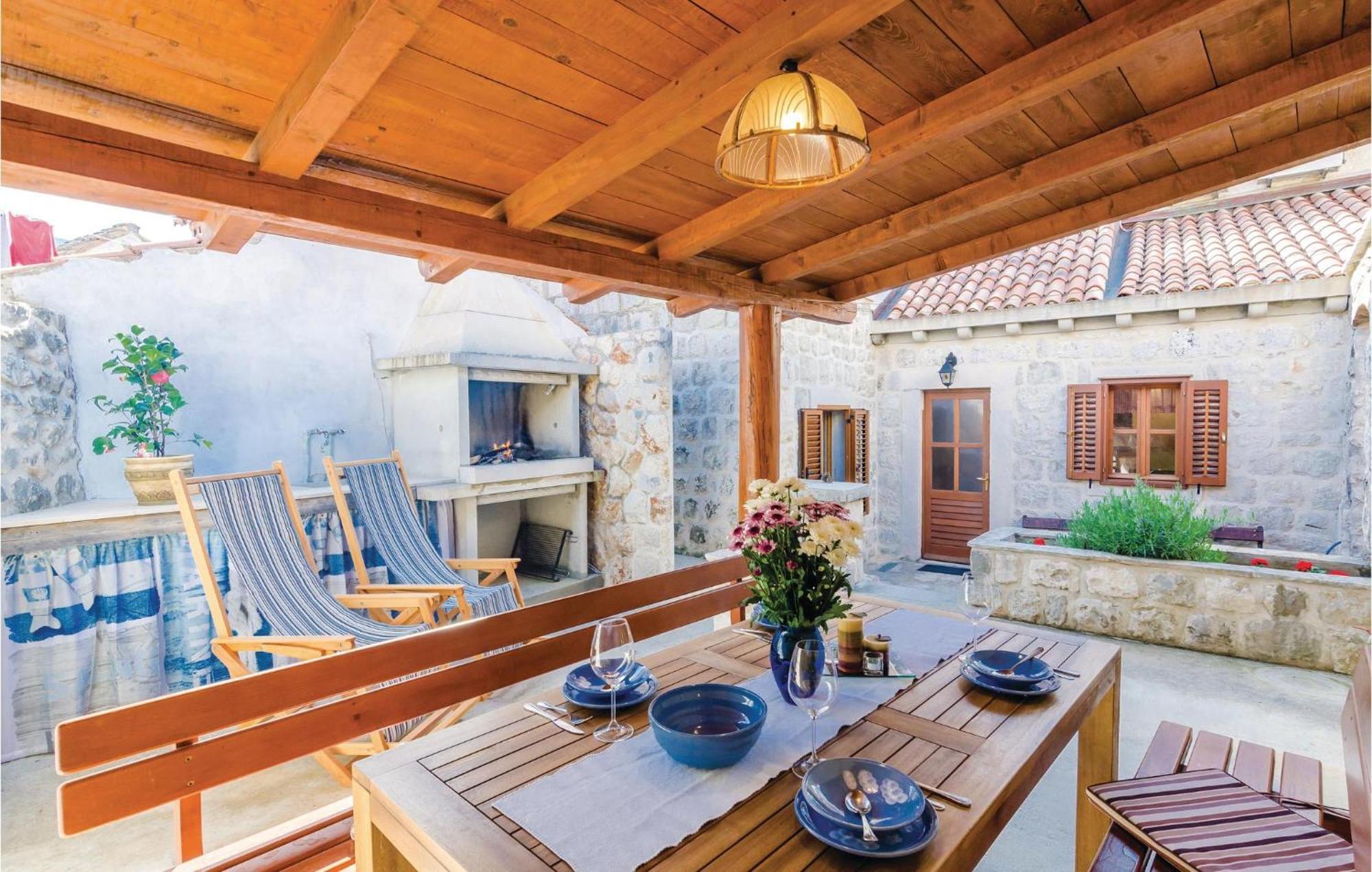 Cozy Home In Slano With Wifi Kültér fotó